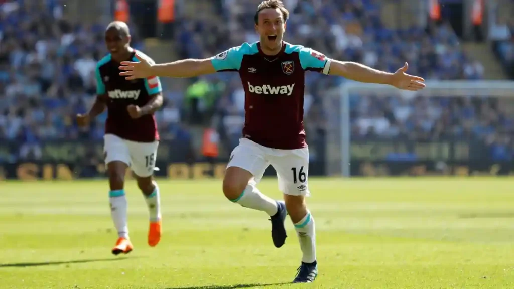 West Ham Secure Comfortable 2-0 Win Against Leicester City